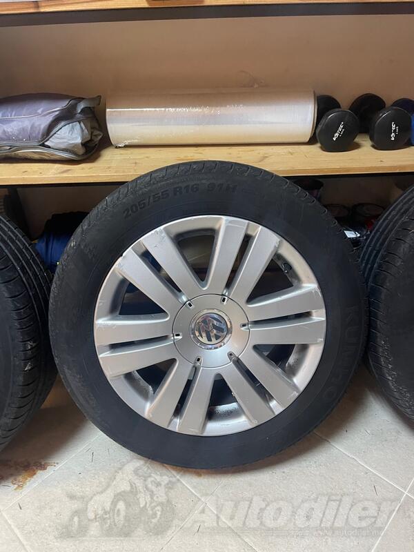 Fabričke rims and Passat tires