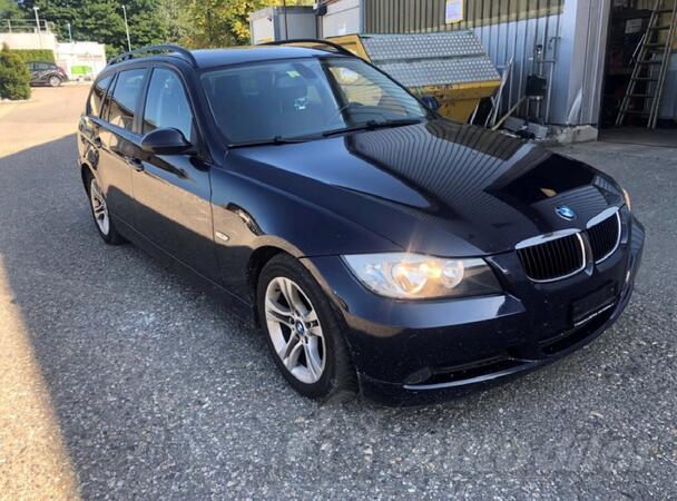 BMW - 320