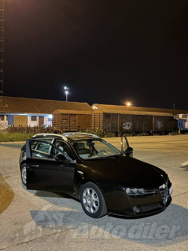 Alfa Romeo - 159 - 1.9 JTDM