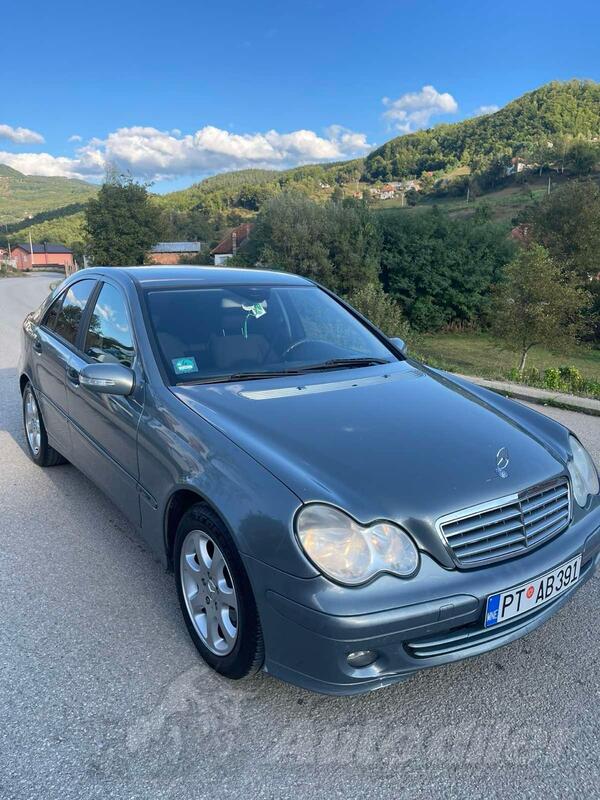 Mercedes Benz - C 200 - 2,2