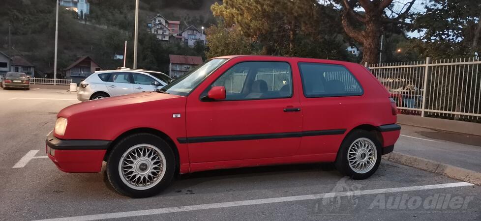 Volkswagen - Golf 3 - 1.8