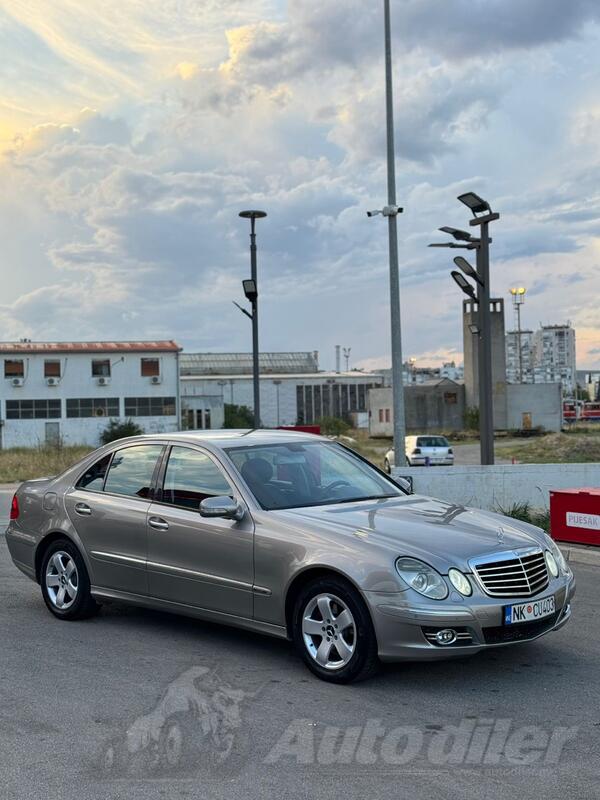 Mercedes Benz - E 320 - 320 CDI V6 4MATIC