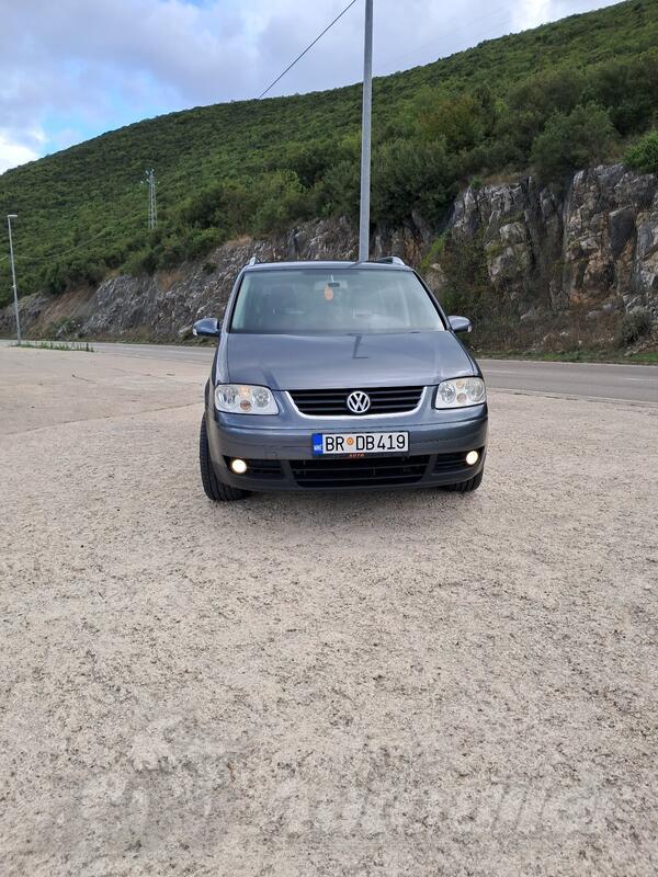 Volkswagen - Touran - 2.0 TDI