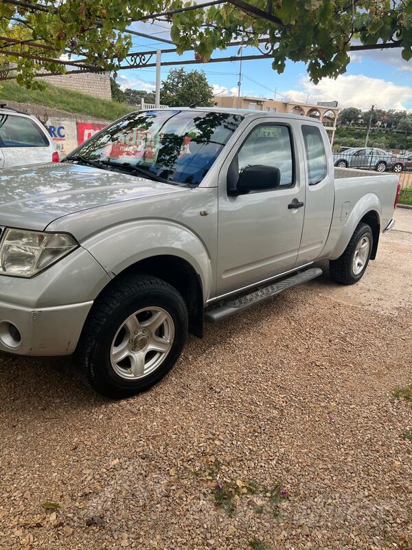 Nissan - Navara - 2.5 DCI