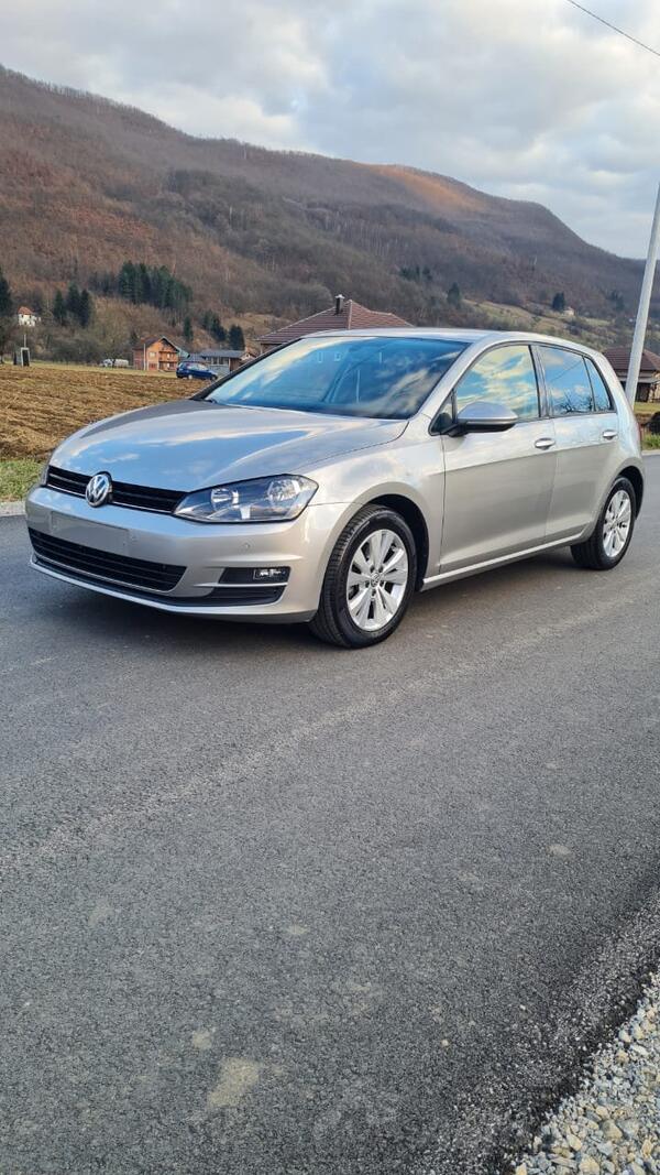 Volkswagen - Golf 7 - 2.0 TDI