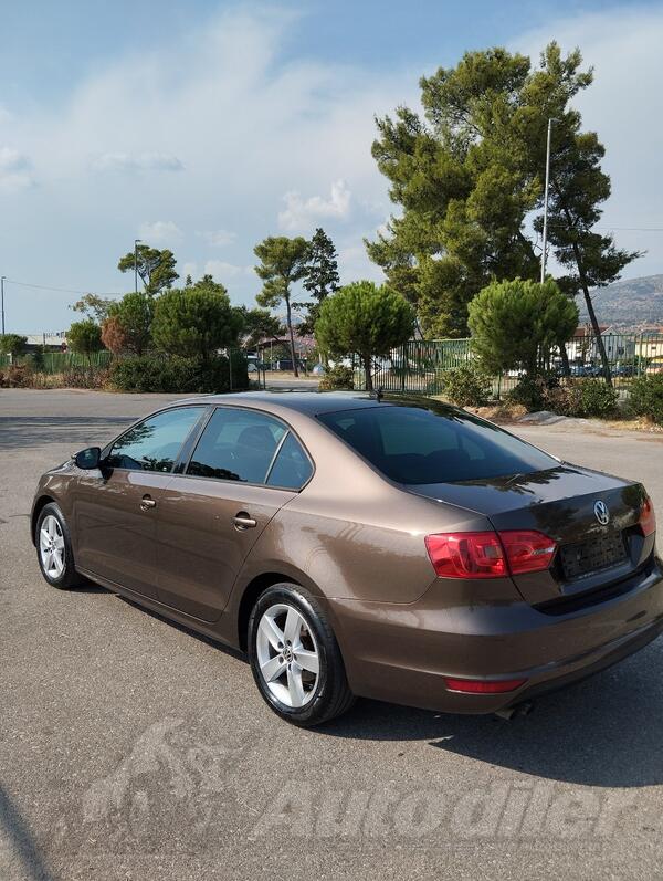 Volkswagen - Jetta - 2.0Tdi