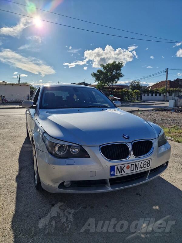 BMW - 525 - e61