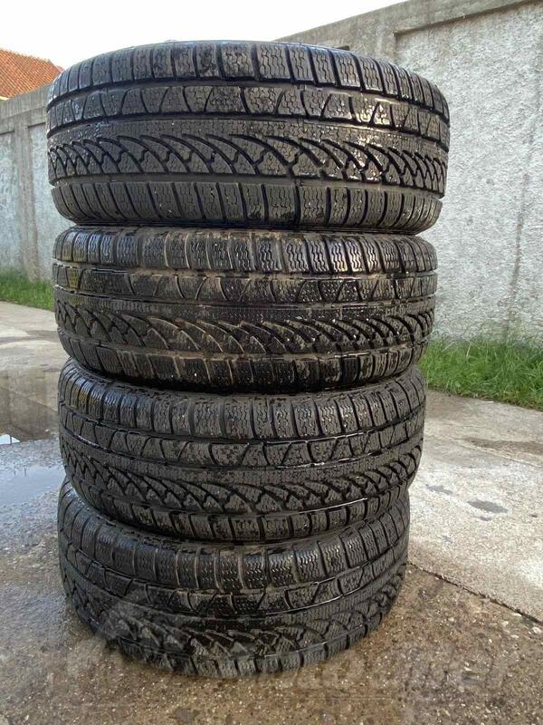 Fabričke rims and Petlas tires