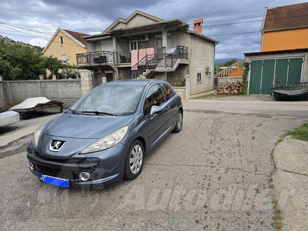 Peugeot - 207 - 1.6 HDI