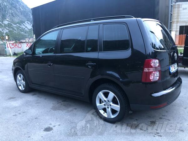 Volkswagen - Touran - 2.0 TDI