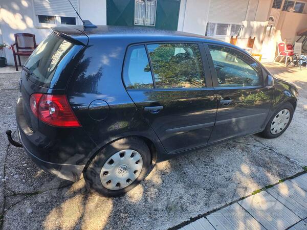 Volkswagen - Golf 5 - 1.9 TDI