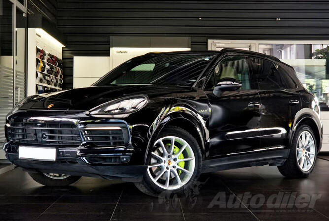 Porsche - Cayenne - E - HYBRID SPORT CHRONO