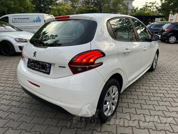 Peugeot - 208 - 1.6 HDI