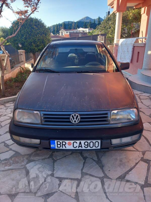 Volkswagen - Vento - 1.9 47 kw