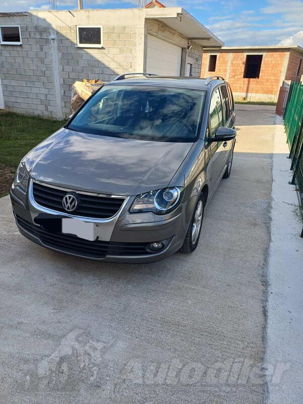 Volkswagen - Touran - 2.0 tdi