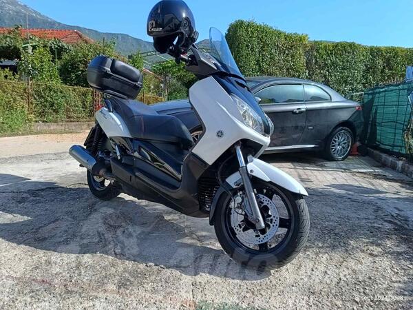 Yamaha - x max 250