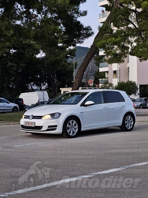 Volkswagen - Golf 7 - 1.6tdi 81kw