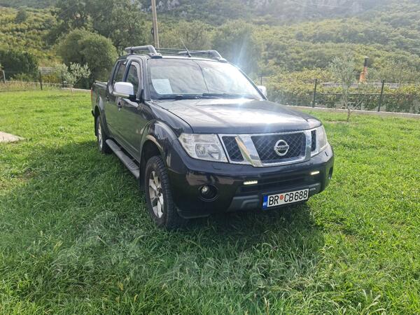 Nissan - Navara - D40