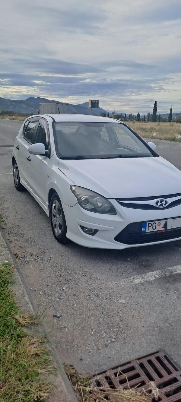 Hyundai - i30 - 1.6crdi