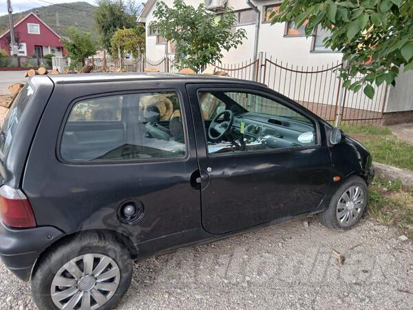 Renault - Twingo