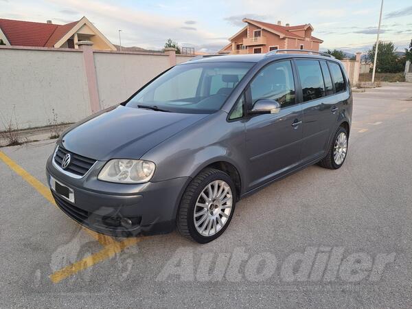 Volkswagen - Touran - DSG