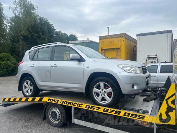 Toyota - RAV 4  in parts