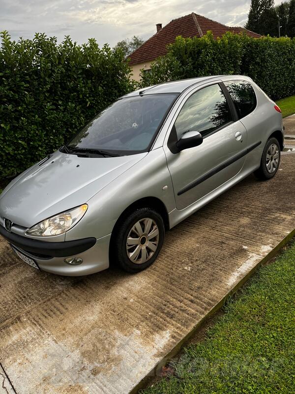 Peugeot - 206 - 1.4