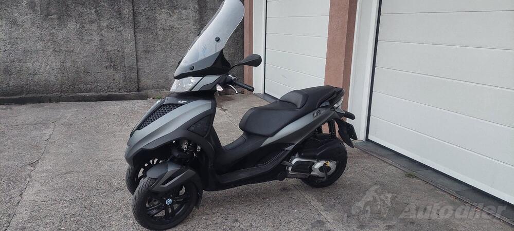 Piaggio - MP3 300 LT yourban