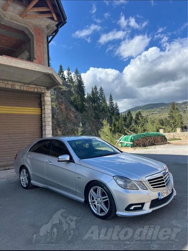 Mercedes Benz - E 220 - 2.200