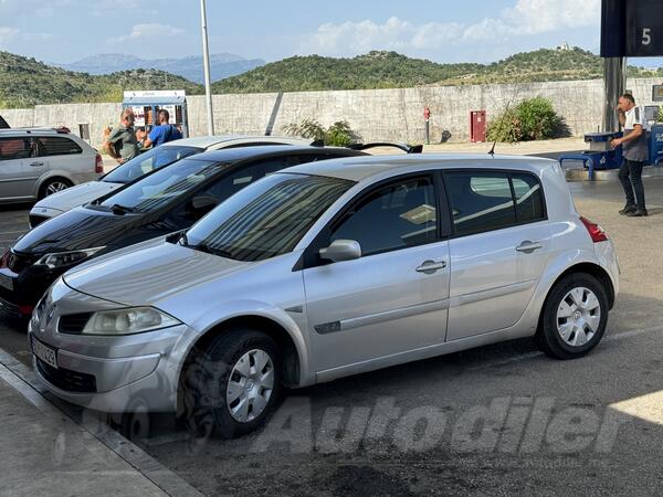 Renault - Megane - 1.6v