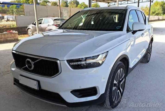 Volvo - XC 40 - D3 MOMENTUM PRO AWD