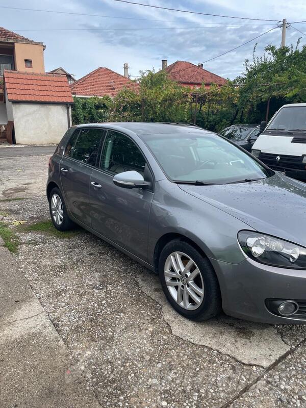 Volkswagen - Golf 6 - 1.6 TDI DSG