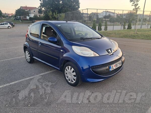 Peugeot - 107 - 1.0b