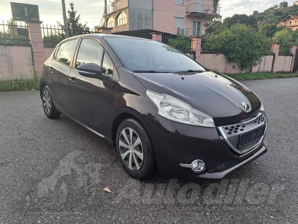 Peugeot - 208 - 1.4 HDI