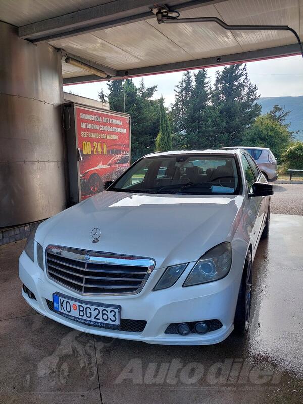 Mercedes Benz - E 200