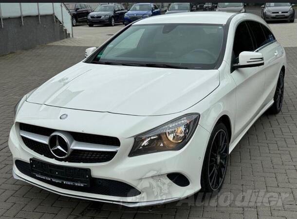 Mercedes Benz - CLA 220