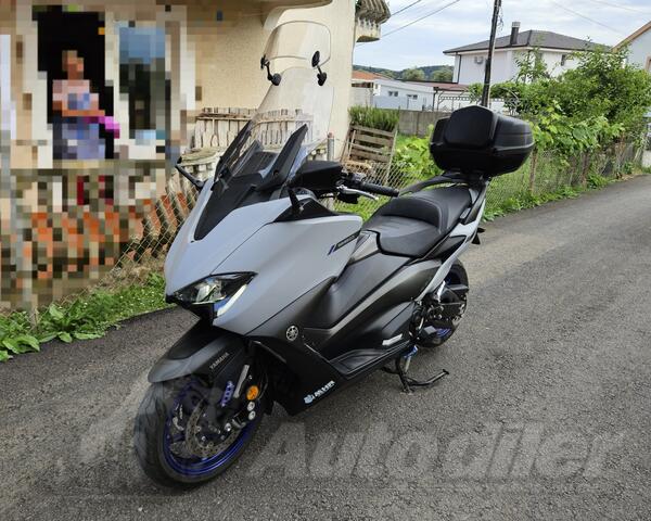 Yamaha - T max 560