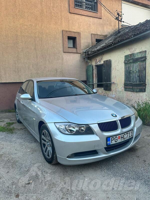 BMW - 318