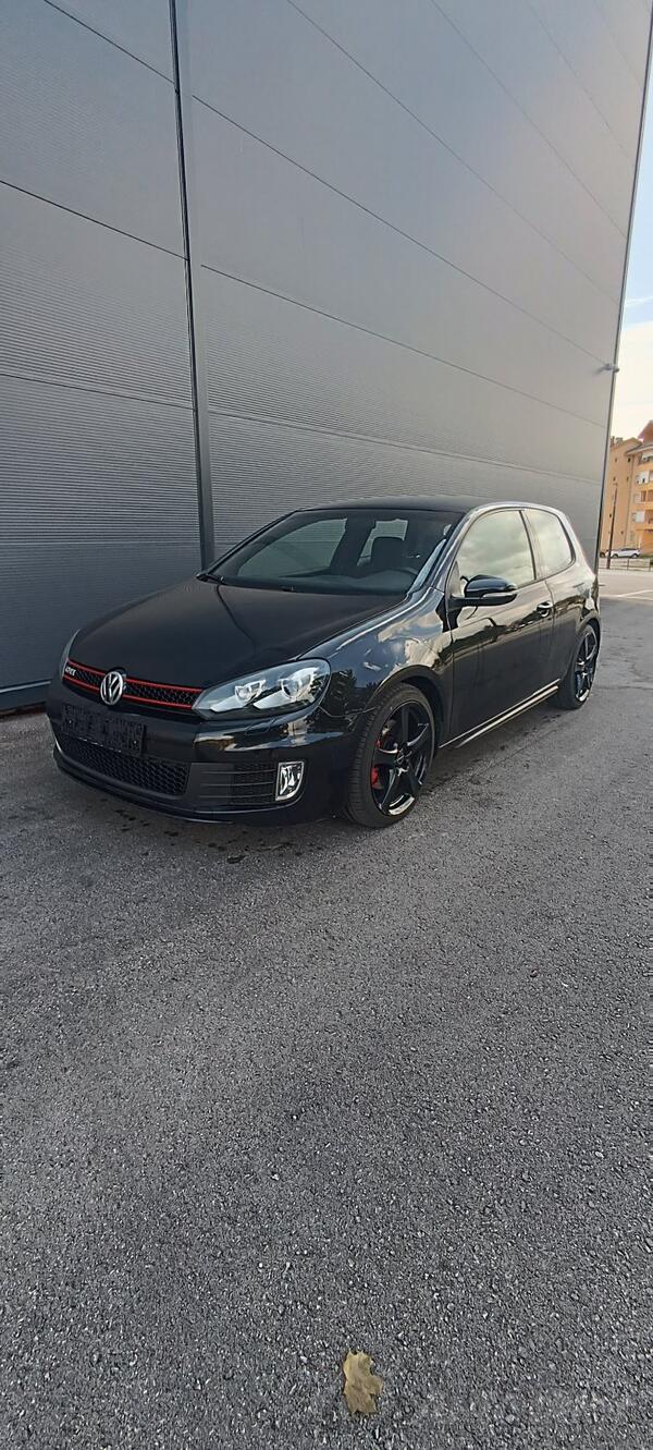 Volkswagen - Golf GTI - 2.0 TSI