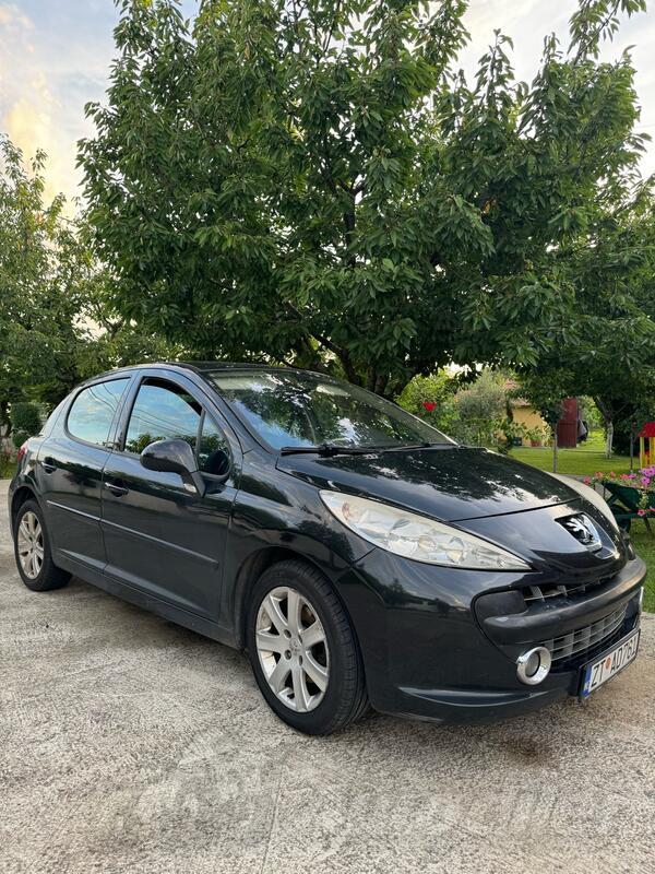 Peugeot - 207 - 1.6 HDI