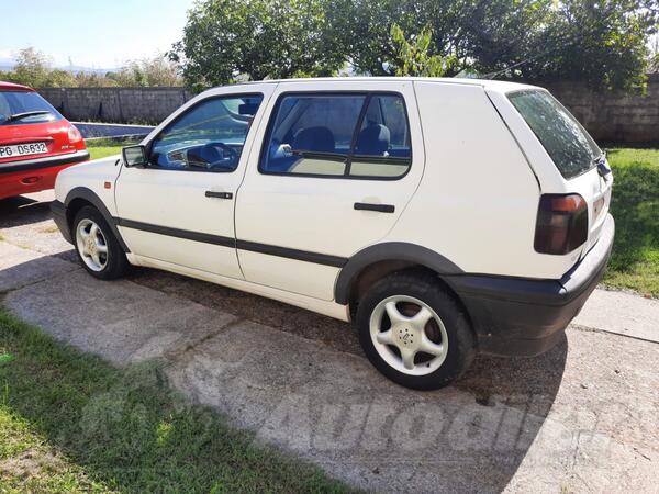 Volkswagen - Golf 3 - 1.4 benzin 44 kw