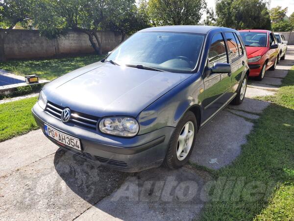 Volkswagen - Golf 4 - 1.6 SR ⁸ ventila