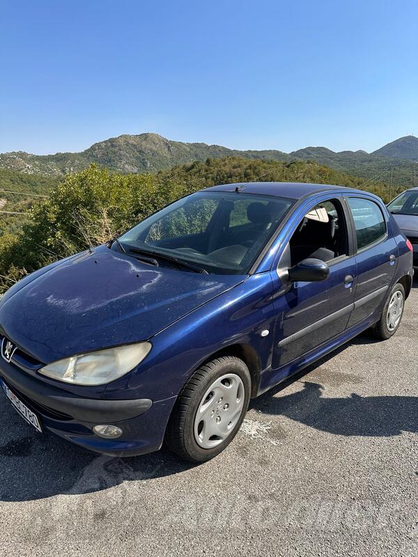 Peugeot - 206 - 1.4 benzin