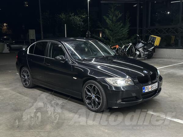 BMW - 318 - E90