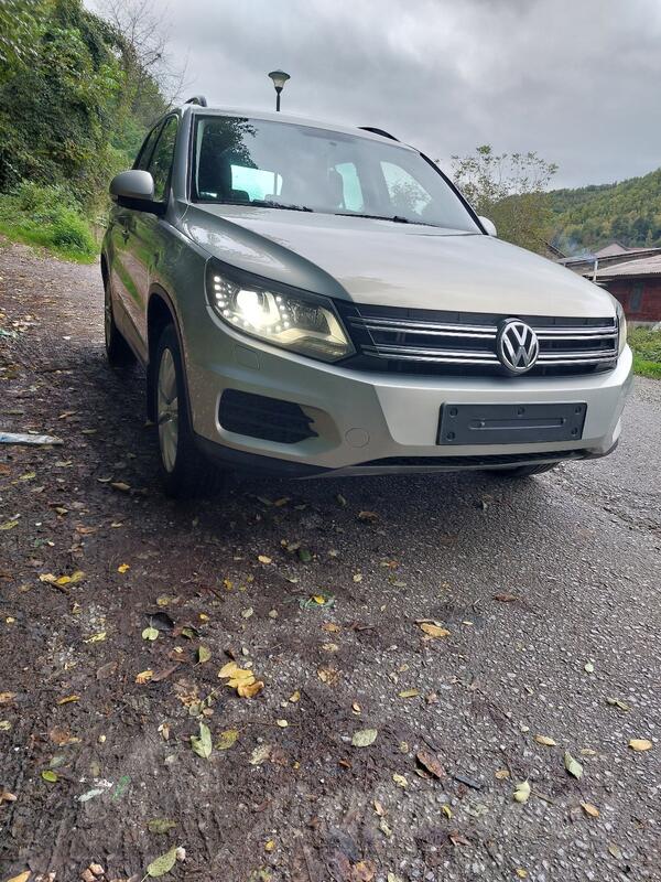 Volkswagen - Tiguan - 20tdi