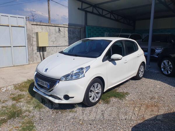 Peugeot - 208 - PureTech