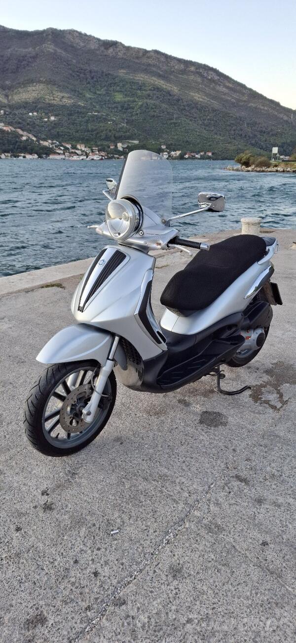 Piaggio - Beverly