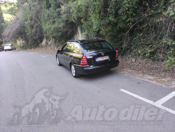 Mercedes Benz - C 220 - 2200 CDI elegance