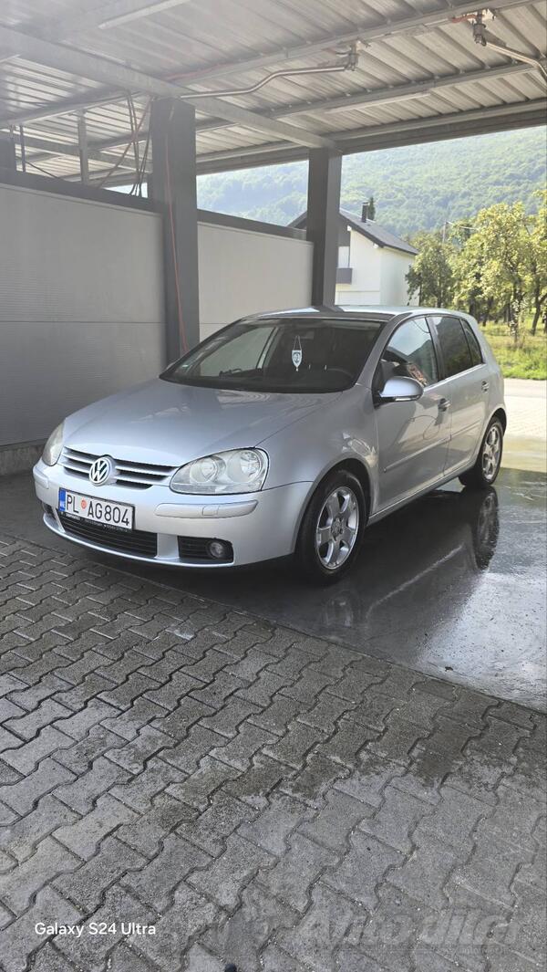 Volkswagen - Golf 5 - 1.9 tdi