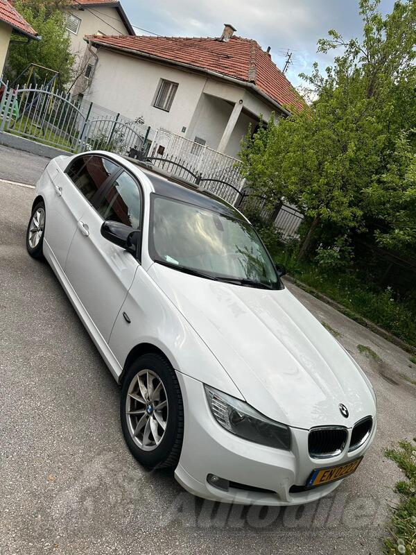 BMW - 318